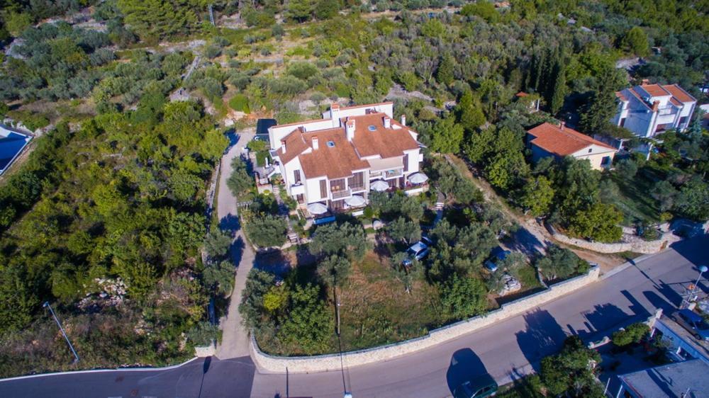 Apartments Palma & Pino ツレス エクステリア 写真