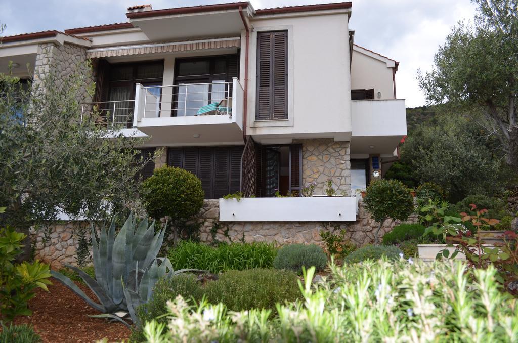 Apartments Palma & Pino ツレス エクステリア 写真